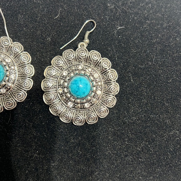 Women’s Silver and‎ Turquoise Earrings! - Picture 2 of 7